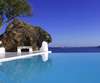 Kirini Suites 